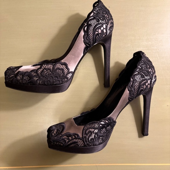 Giorgio Armani - Couture Silk Heels - Picture 4 of 7